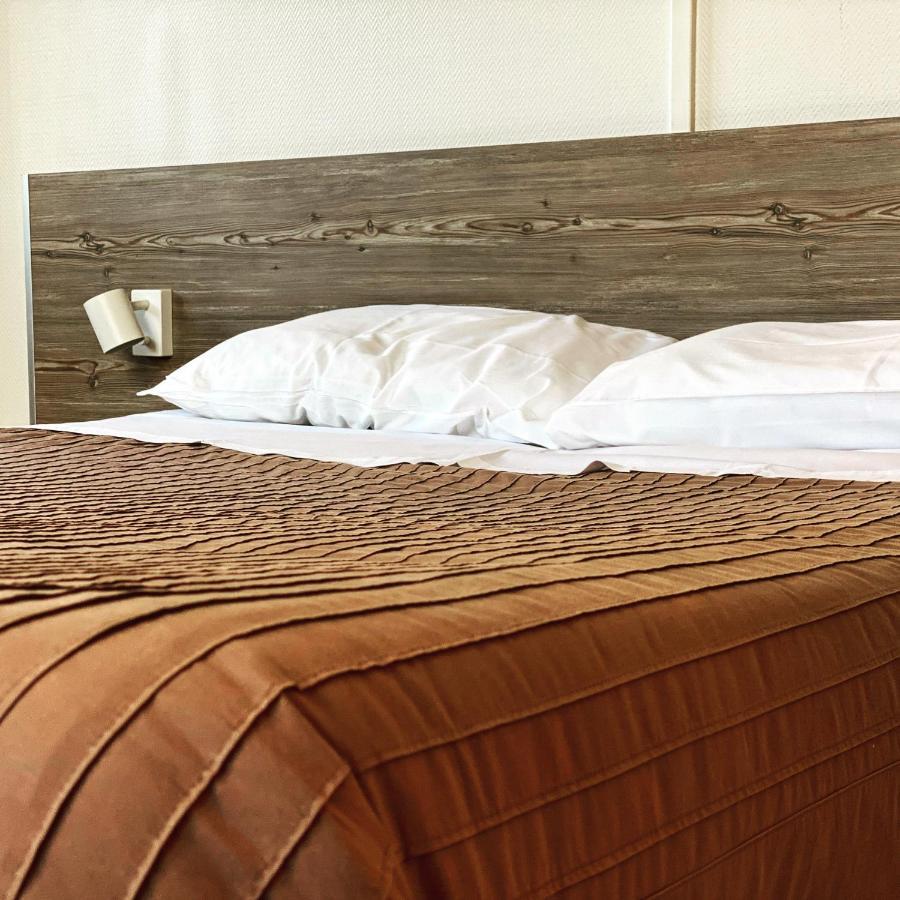 Hotel Le Midi Clermont-Cournon エクステリア 写真
